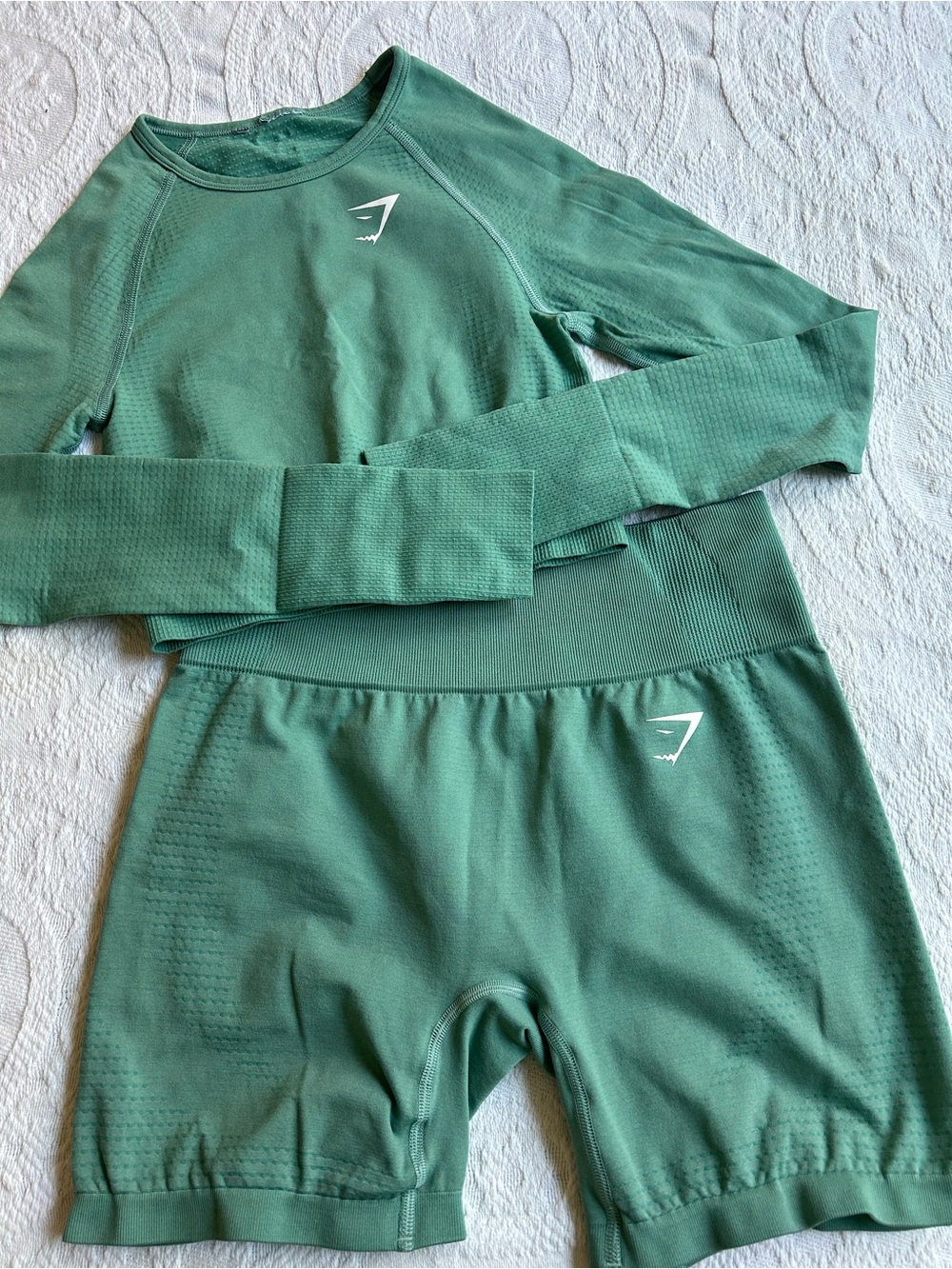 Gymshark Vital long sleeve crop top and shorts set sage green
